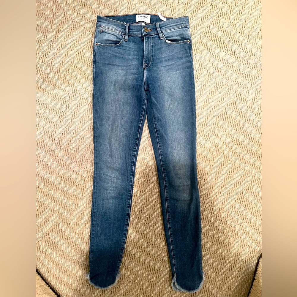 Frame Le High Skinny Triangle Hem Sulham Jeans
Size 26 !